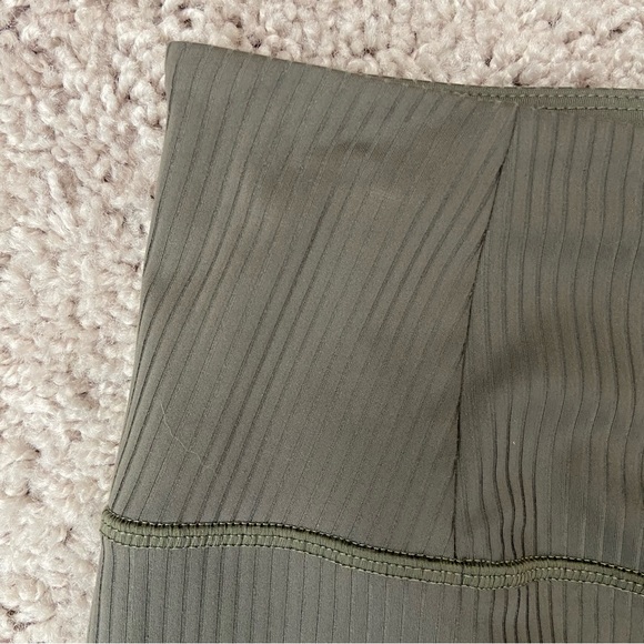 Girlfriend Collective Rib High Rise Bike Short - Picture 6 of 7